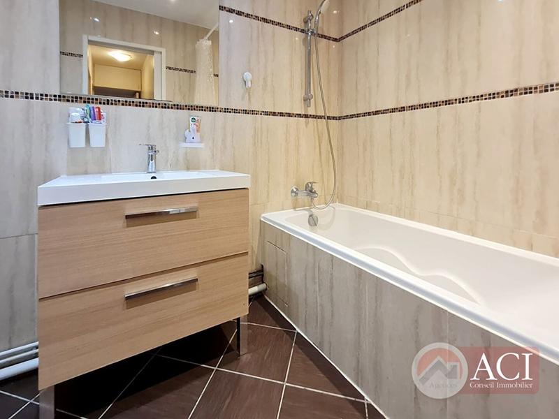 Appartement - 81 m² - 4 pièces