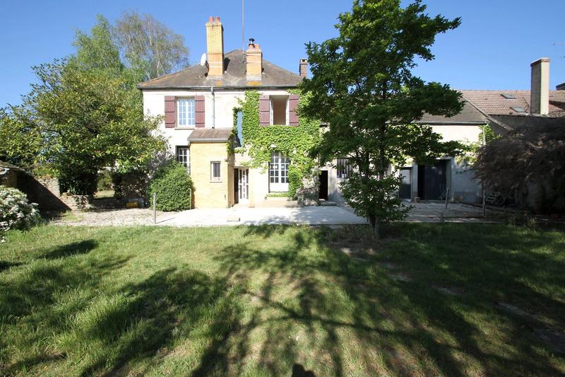 Maison - 157 m² - 7 pièces