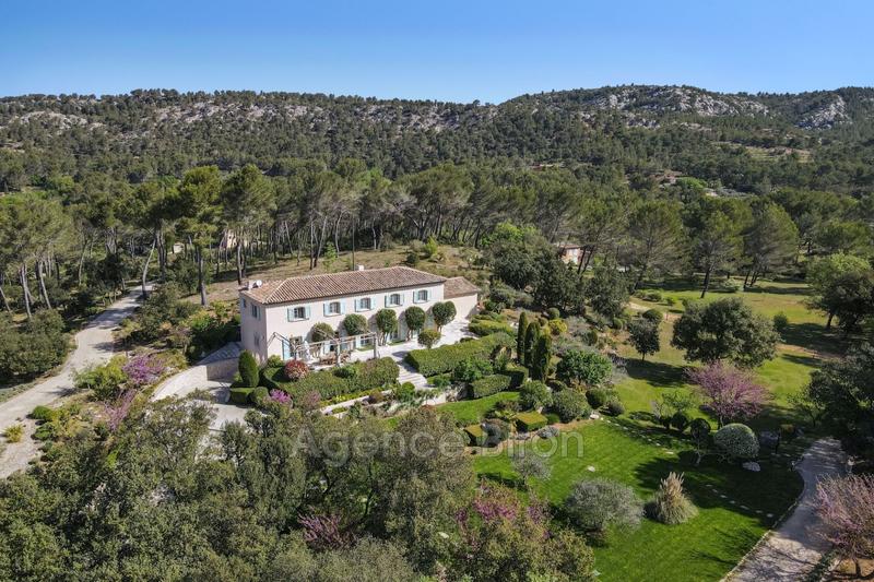 Propriété - 400 m² - 10 pièces