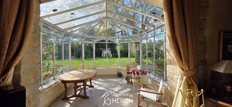 Maison - 373 m² - 10 pièces