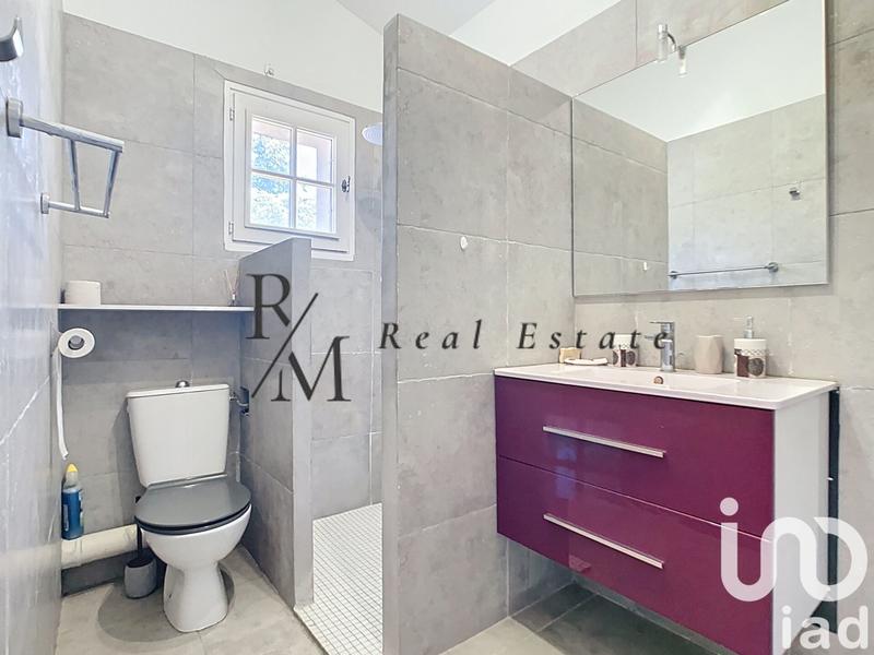 Maison - 330 m² - 12 pièces