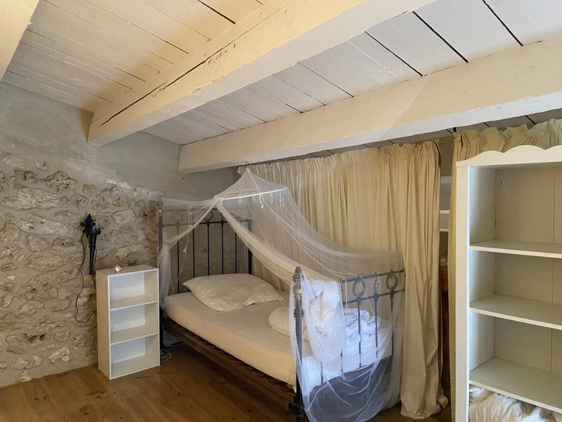 Maison - 474 m² - 16 pièces