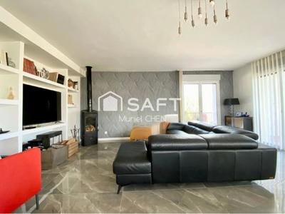 Villa - 260 m² - 8 pièces