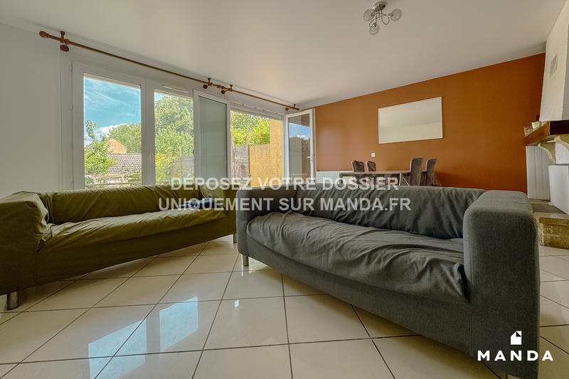 Chambre - 9 m² - 5 pièces