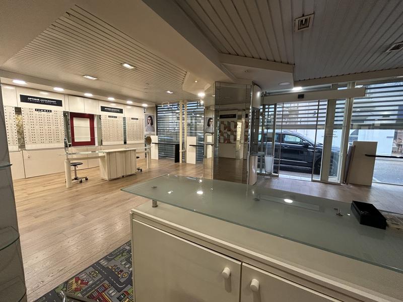 Local commercial - 120 m²