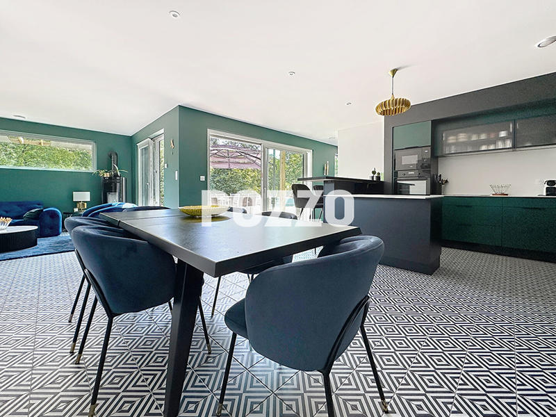 Maison - 158 m² - 6 pièces