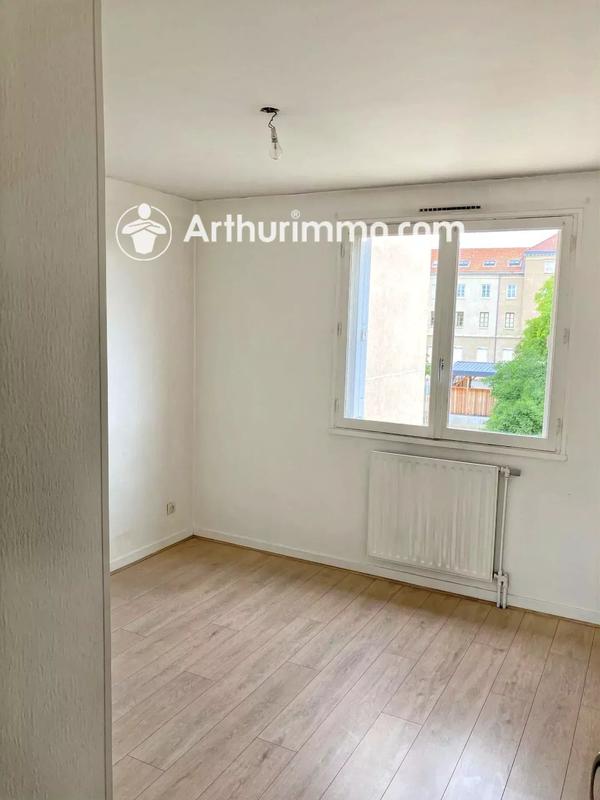 Appartement - 93 m² - 4 pièces