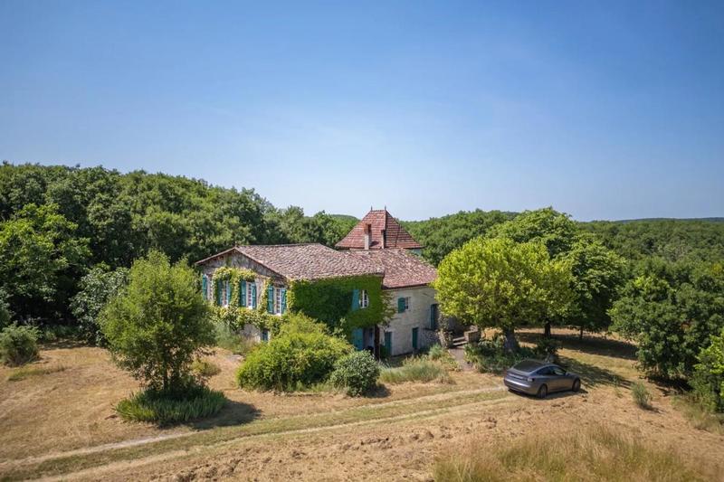 Propriété - 186 m² - 5 pièces