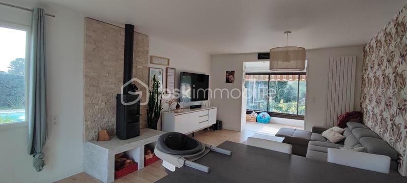 Demeure - 165 m² - 9 pièces