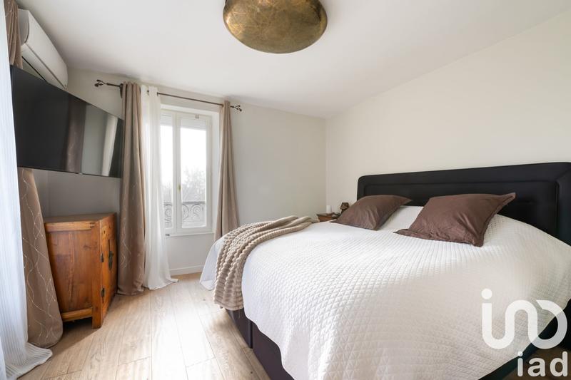 Maison - 225 m² - 6 pièces