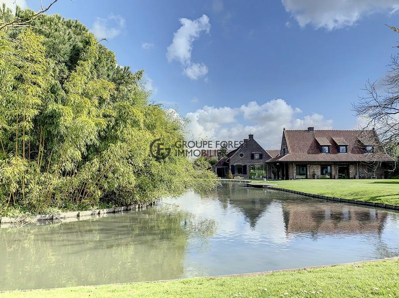 Maison - 432 m² - 20 pièces