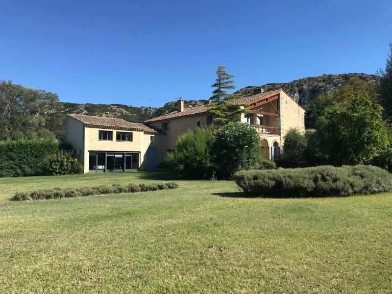 Maison - 313 m² - 6 pièces