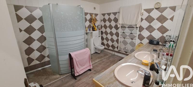 Maison - 215 m² - 4 pièces