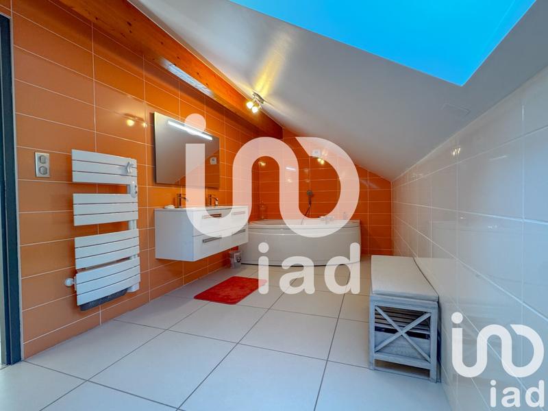 Maison - 242 m² - 6 pièces