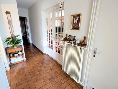Maison - 263 m² - 7 pièces