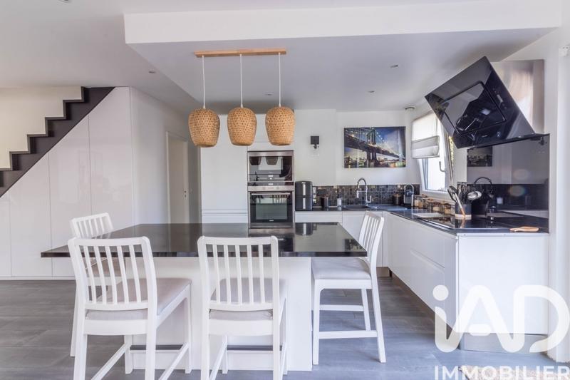 Maison - 101 m² - 5 pièces