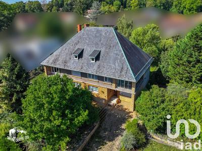 Maison - 444 m² - 12 pièces