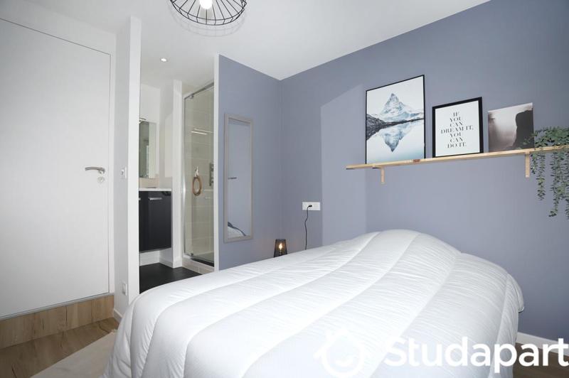 Chambre - 11 m² - 1 pièce