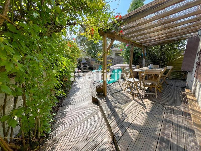 Maison - 155 m² - 6 pièces