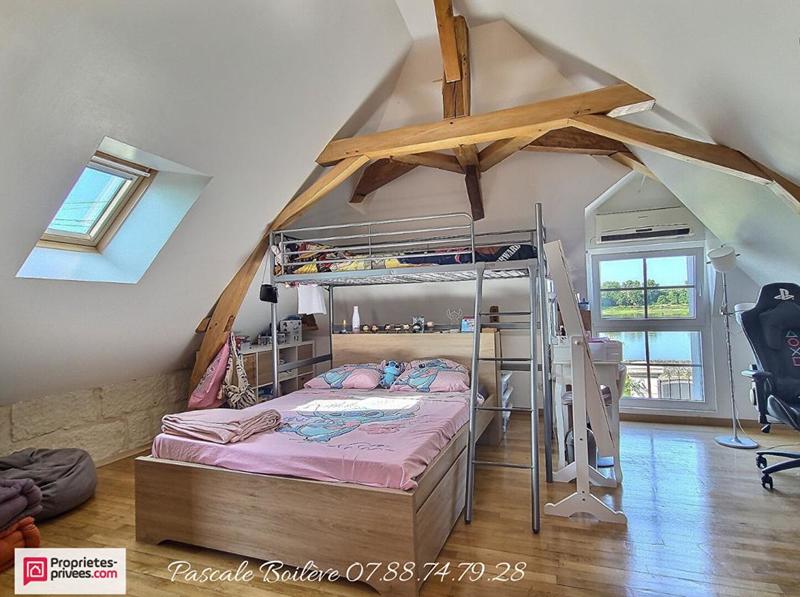 Maison - 218 m² - 11 pièces