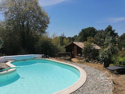 Mas - 250 m² - 9 pièces