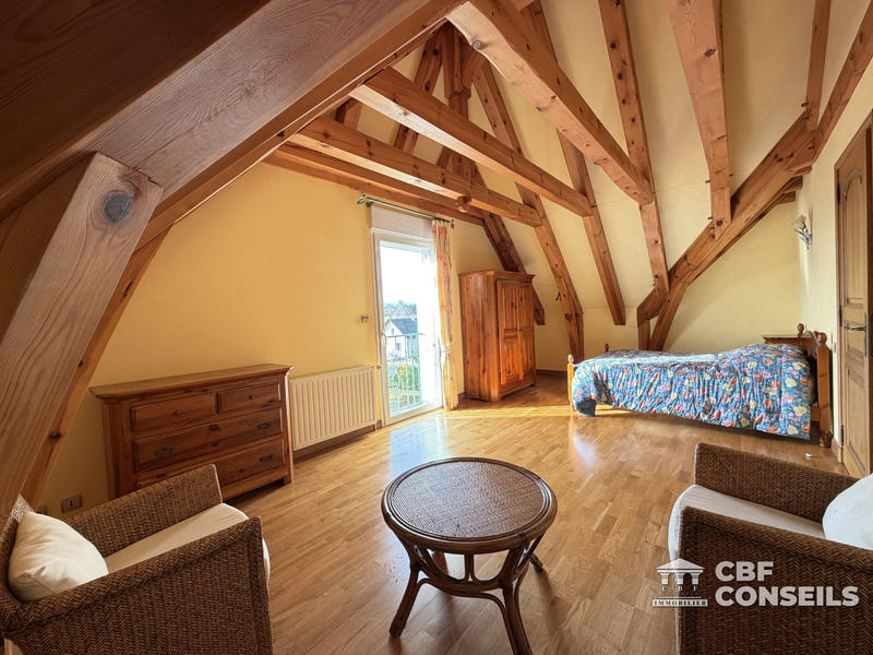 Maison - 180 m² - 6 pièces