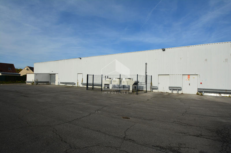 Maison - 1 700 m² - 10 pièces