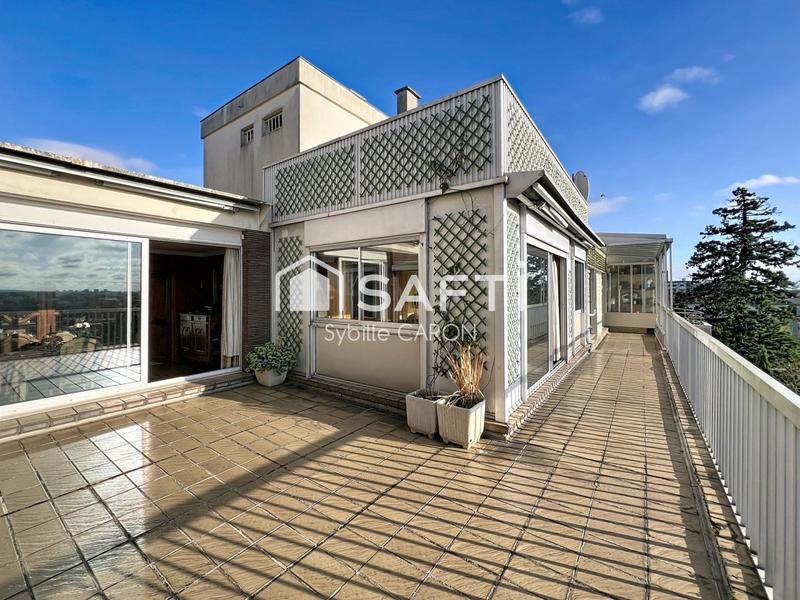 Appartement - 127 m² - 6 pièces