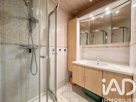 Maison - 99 m² - 5 pièces