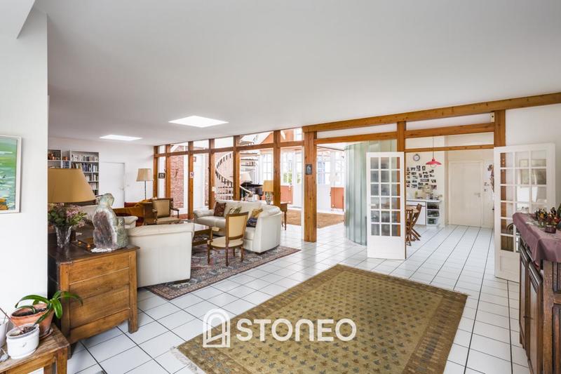 Appartement ancien - 248 m² - 7 pièces