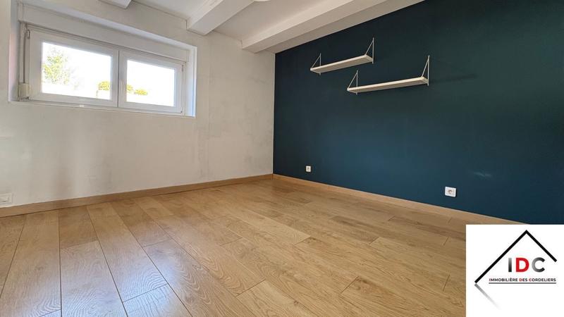 Maison - 180 m² - 7 pièces