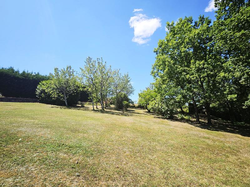 Maison - 9 597 m² - 5 pièces