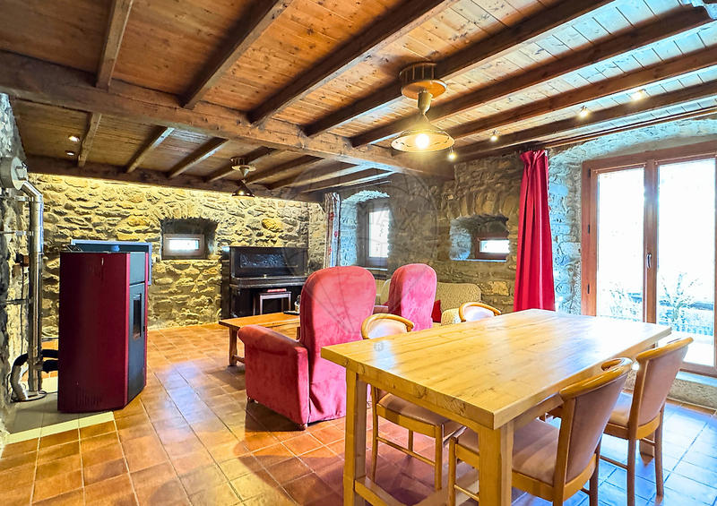Maison - 236 m² - 10 pièces
