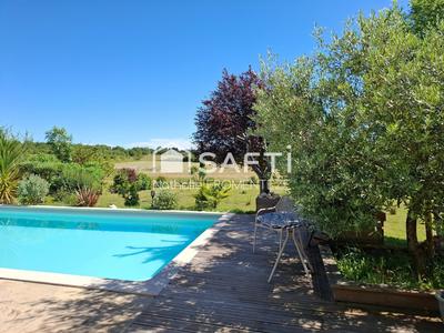 Maison - 183 m² - 5 pièces