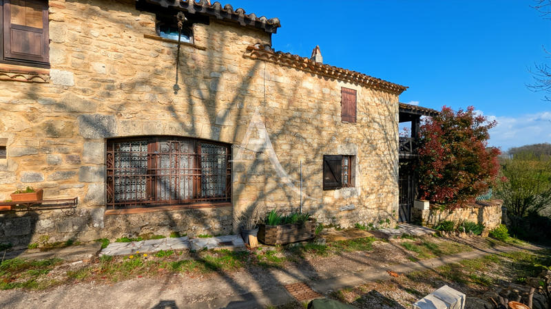 Maison - 180 m² - 4 pièces