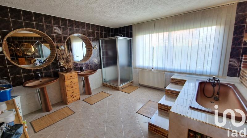 Maison - 177 m² - 7 pièces