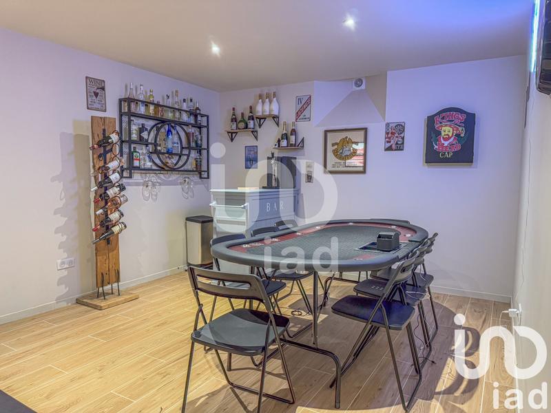 Maison - 265 m² - 12 pièces