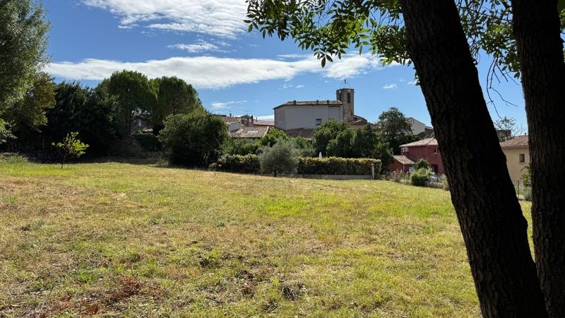 Terrain constructible - 1 271 m²