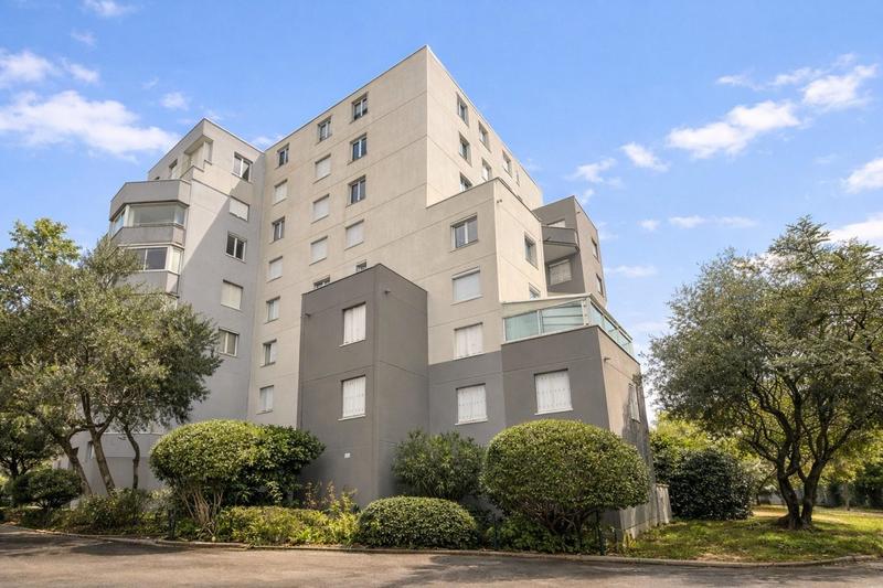 Appartement - 77 m² - 4 pièces