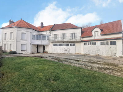 Maison - 257 m² - 10 pièces