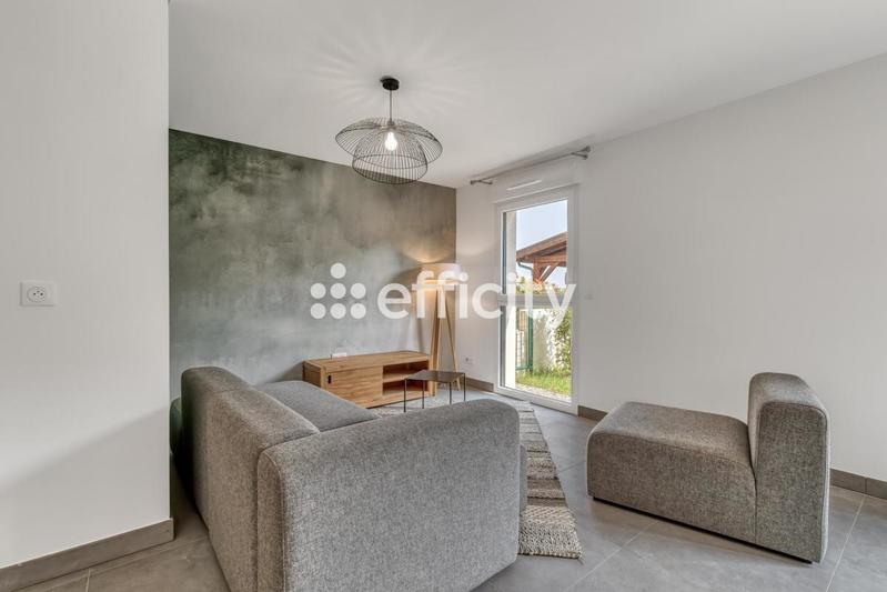 Appartement - 90 m² - 5 pièces