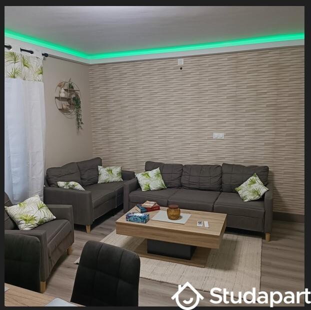 Chambre - 9 m² - 1 pièce