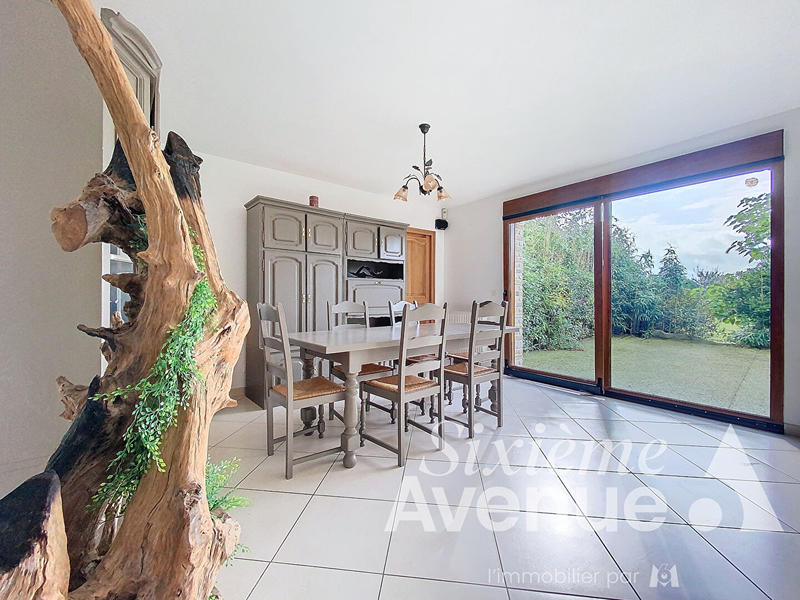 Maison - 246 m² - 5 pièces