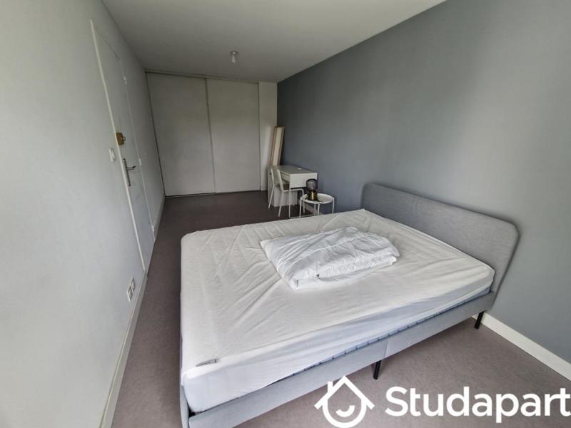 Chambre - 9 m² - 1 pièce