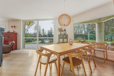 Maison - 237 m² - 6 pièces