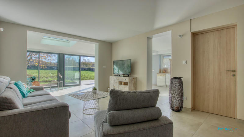 Maison traditionnelle - 186 m² - 6 pièces