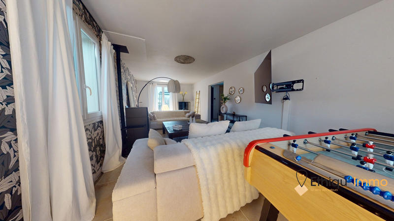 Maison - 110 m² - 5 pièces