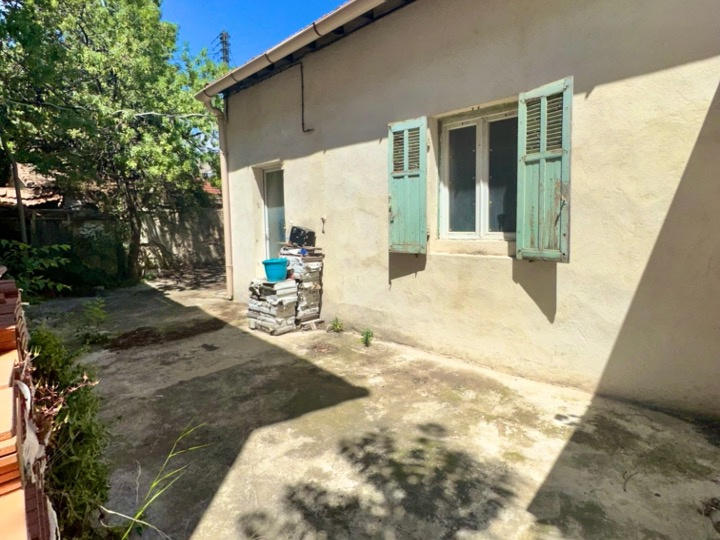 Maison - 250 m² - 9 pièces