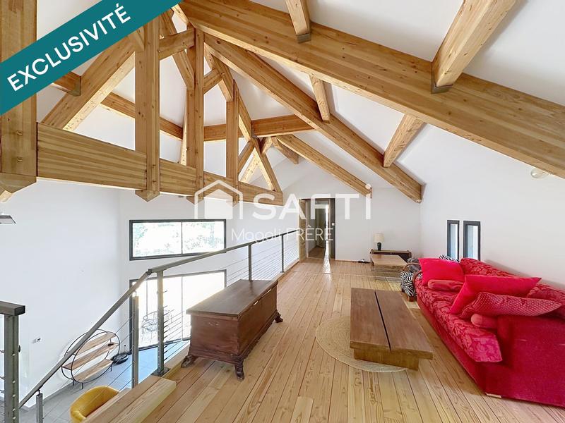 Maison - 211 m² - 5 pièces