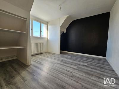 Maison - 93 m² - 4 pièces